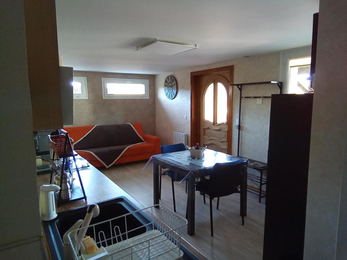 Logement De Charme Coinches Exterior foto